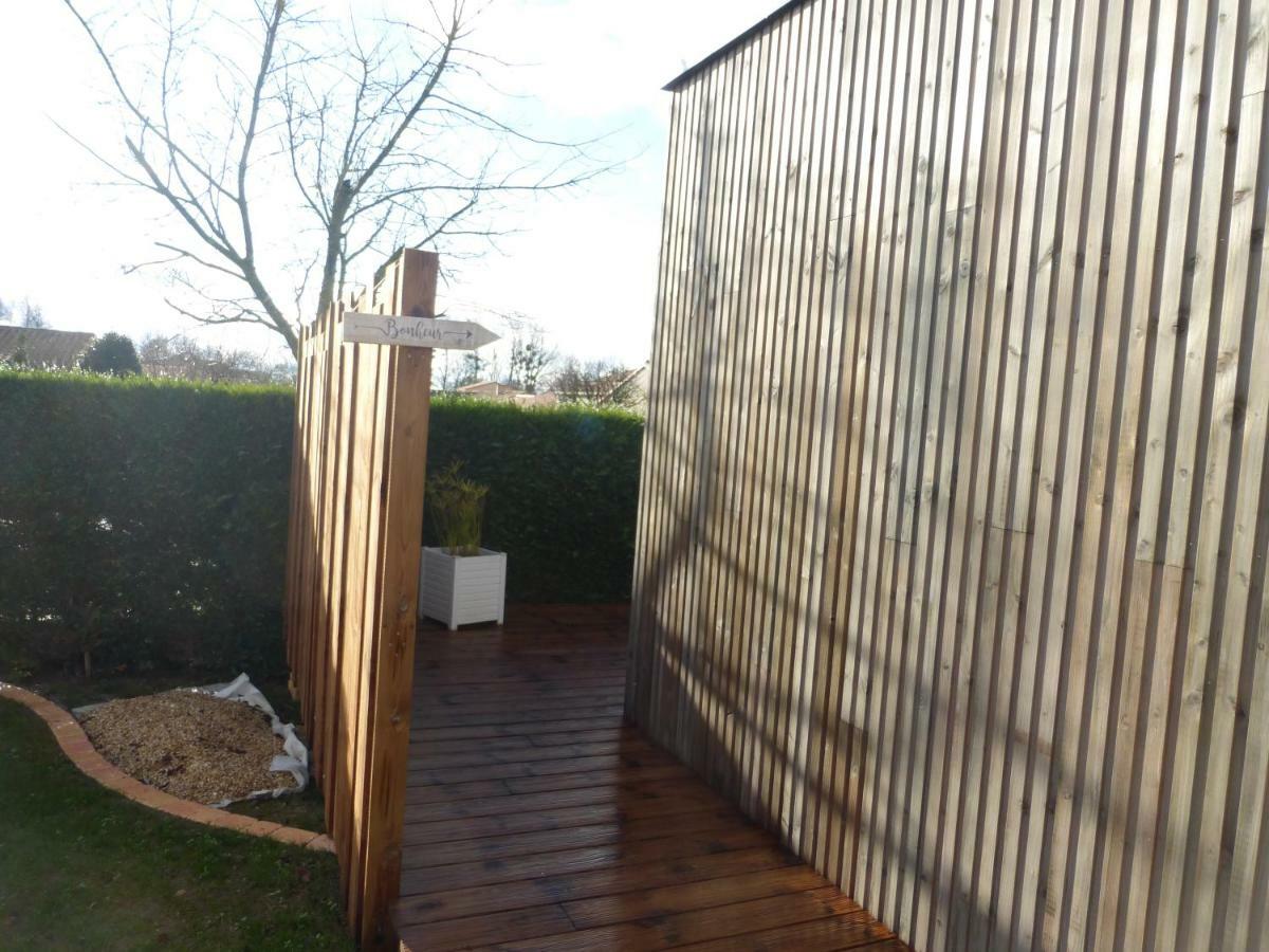 La Cabane Du Bonheur Les Herbiers Bagian luar foto