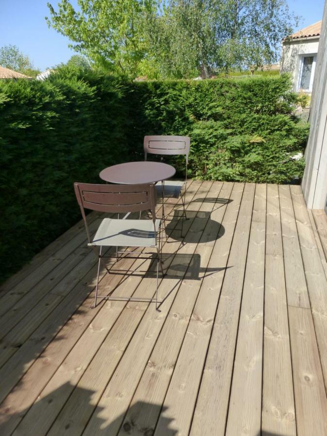 La Cabane Du Bonheur Les Herbiers Bagian luar foto